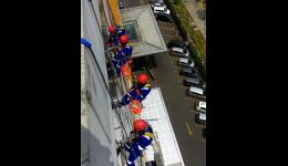 SAR DESIGN BUILD - Re-Sealent Fasade Indogrosir Kemayoran