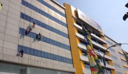 SAR DESIGN BUILD - Re-Sealent Fasade Indogrosir Kemayoran